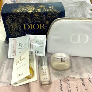 Dior cosmetic bag and samplers